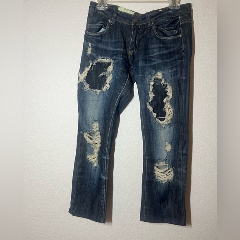 Dark Ripped Low Rise Capri Pants
